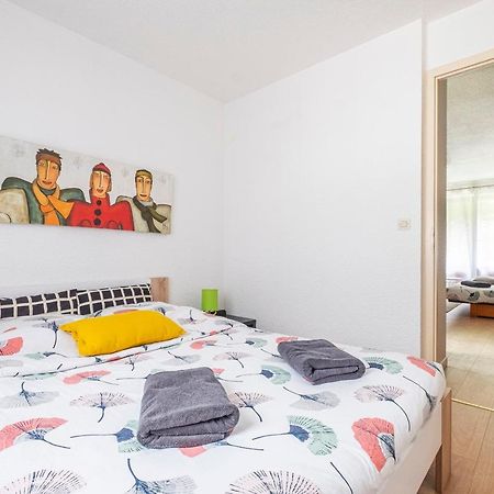 Sapi Happy Sunny Flat With A Garden Apartment Chamonix Luaran gambar