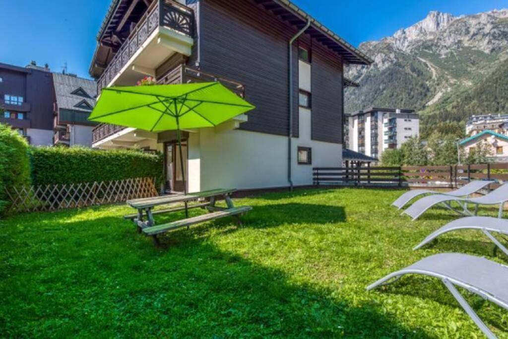 Sapi Happy Sunny Flat With A Garden Apartment Chamonix Luaran gambar