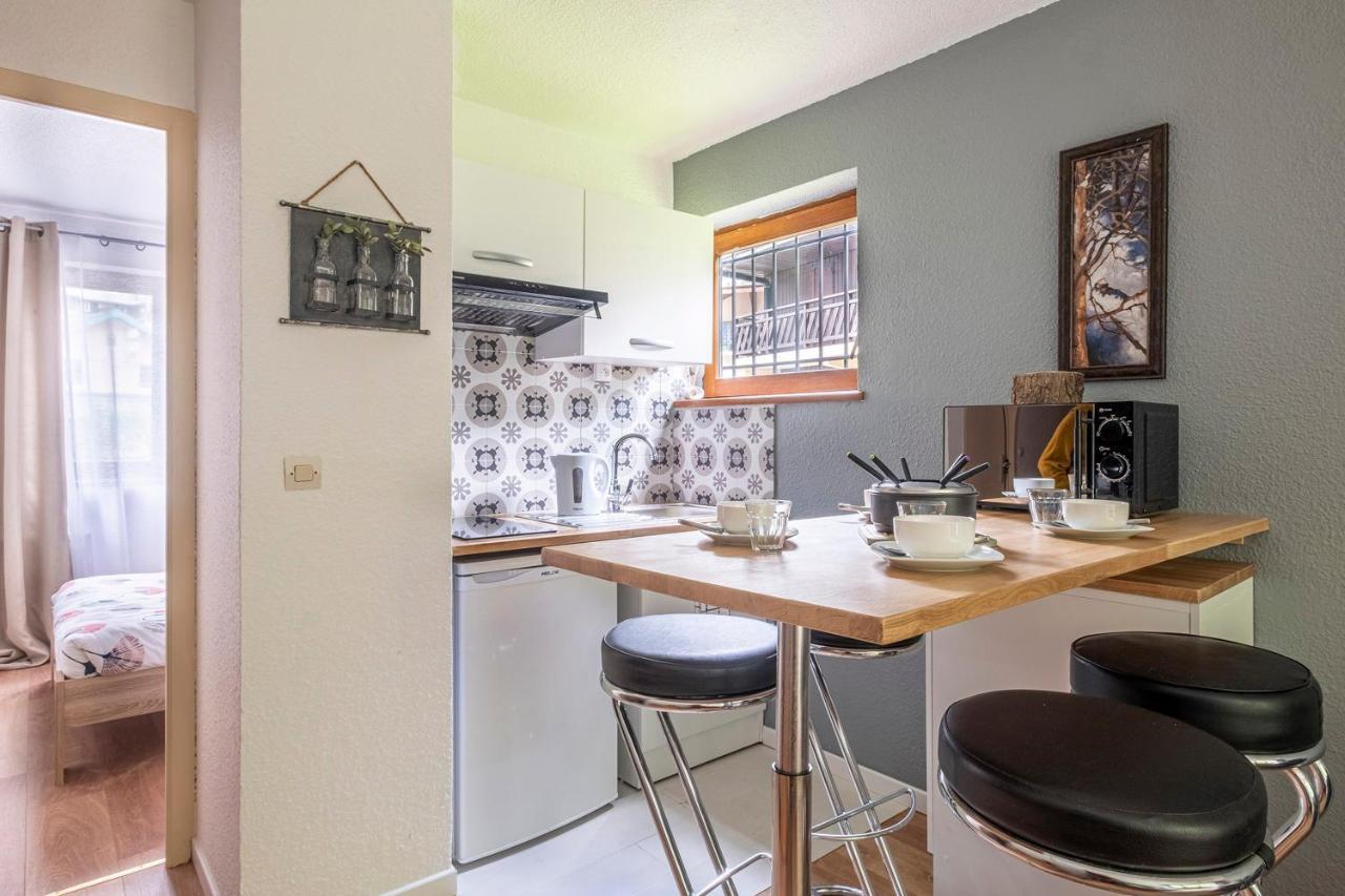 Sapi Happy Sunny Flat With A Garden Apartment Chamonix Luaran gambar